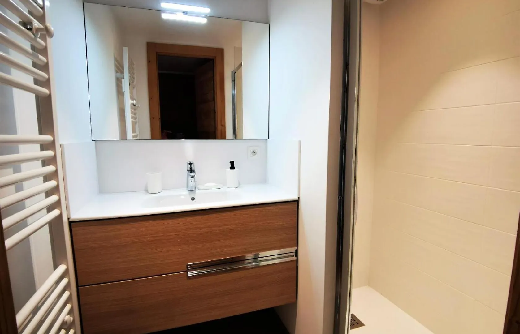 Residence Ambrocella - Bel Appartement Lumineux, Exposition Sud Ouest Mae-1281 莱热 公寓